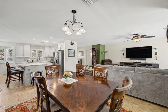 1701 E GREENWAY Street, Mesa, AZ 85203