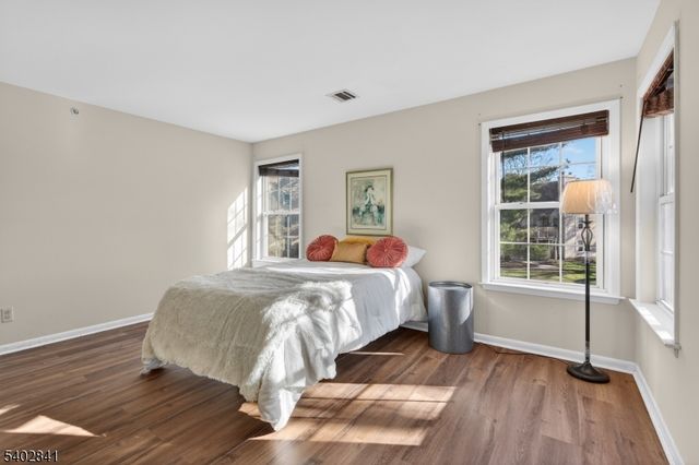 11 Evergreen Dr 63, Clifton City, NJ 07014