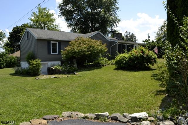 238 Fairview Ave, Hampton Twp., NJ 07860