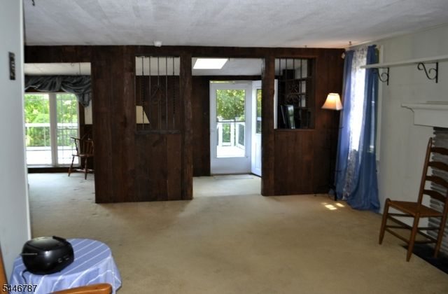 238 Fairview Ave, Hampton Twp., NJ 07860