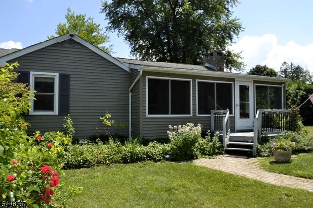 238 Fairview Ave, Hampton Twp., NJ 07860