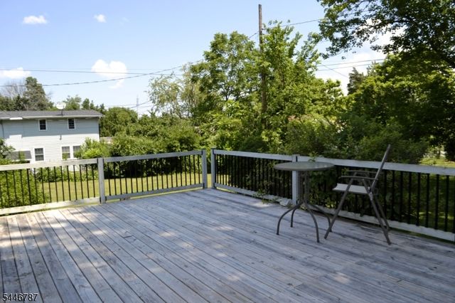 238 Fairview Ave, Hampton Twp., NJ 07860