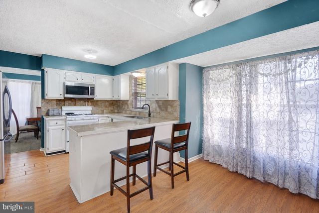 31 ROSALIND CIR, Sicklerville, NJ 08081