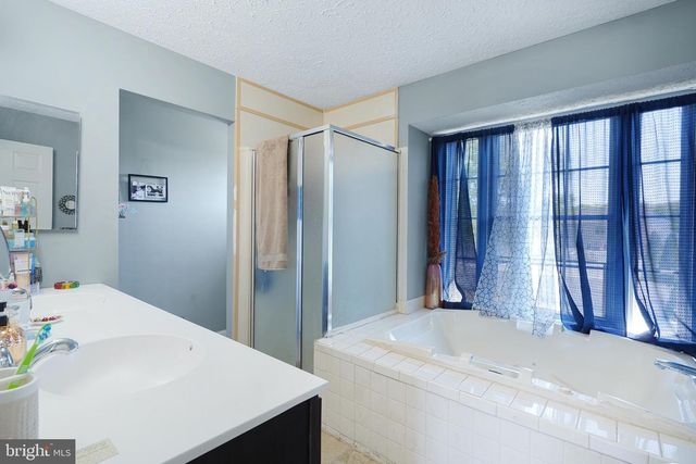 31 ROSALIND CIR, Sicklerville, NJ 08081