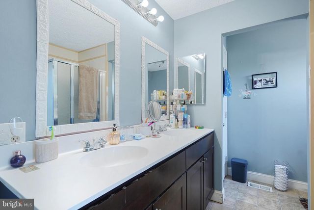 31 ROSALIND CIR, Sicklerville, NJ 08081
