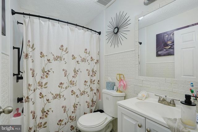31 ROSALIND CIR, Sicklerville, NJ 08081