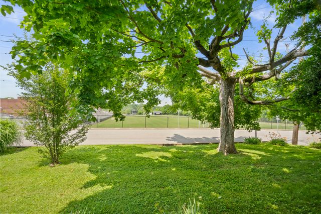 400 Connell St, Springfield, TN 37172