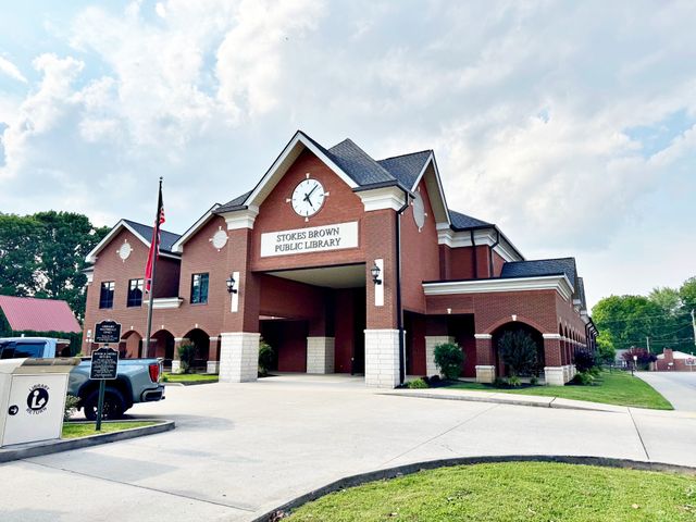 400 Connell St, Springfield, TN 37172