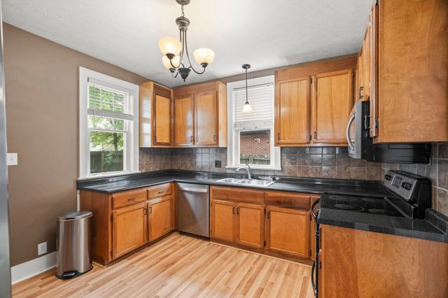 400 Connell St, Springfield, TN 37172