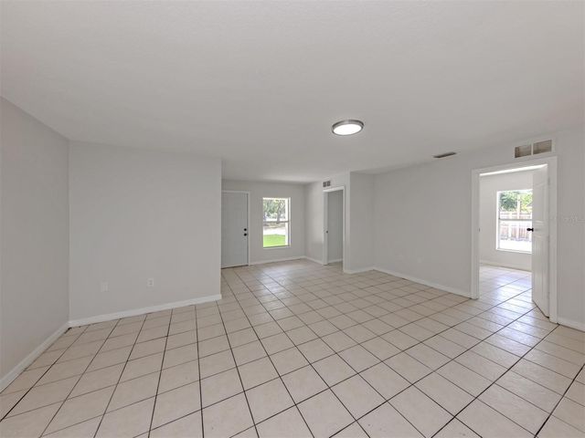 5636 6TH STREET COURT E, Bradenton, FL 34203