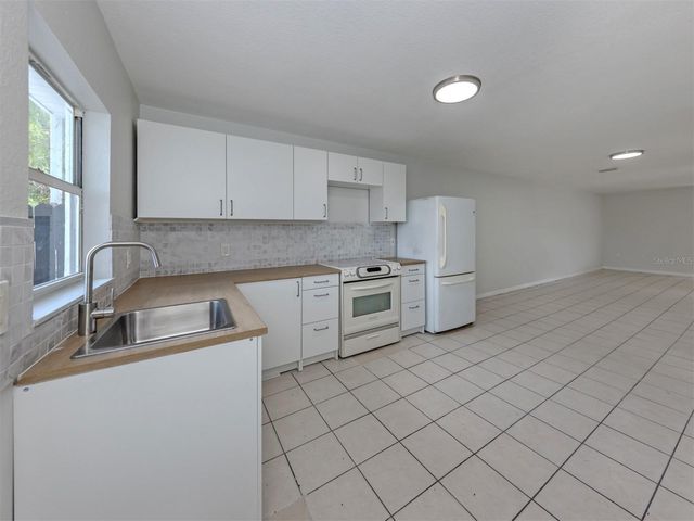 5636 6TH STREET COURT E, Bradenton, FL 34203