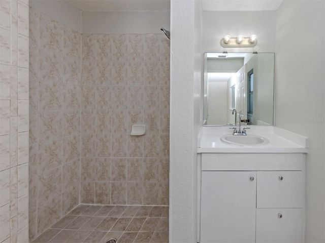 5636 6TH STREET COURT E, Bradenton, FL 34203