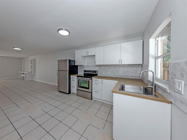 5636 6TH STREET COURT E, Bradenton, FL 34203