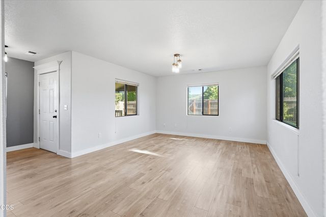 1908 Cunningham Avenue, Medford, OR 97501
