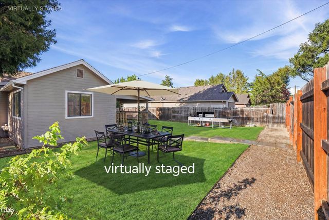 1908 Cunningham Avenue, Medford, OR 97501