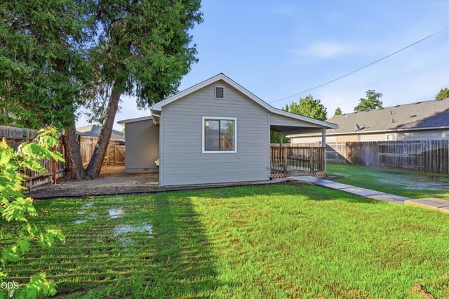 1908 Cunningham Avenue, Medford, OR 97501