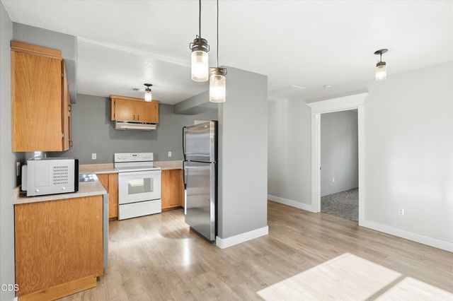1908 Cunningham Avenue, Medford, OR 97501