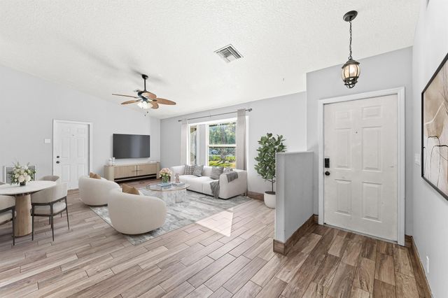 13587 76th Road N, The Acreage, FL 33412