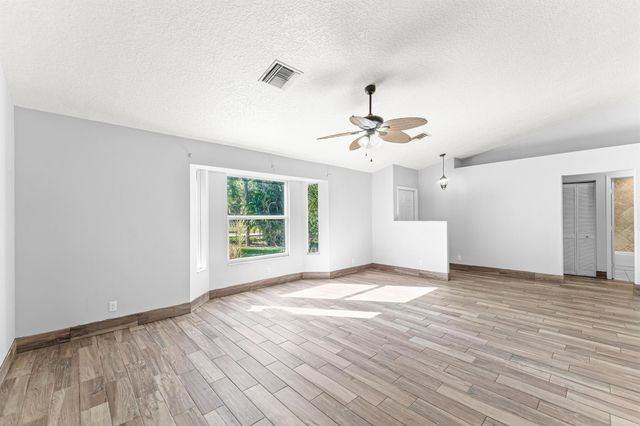 13587 76th Road N, The Acreage, FL 33412