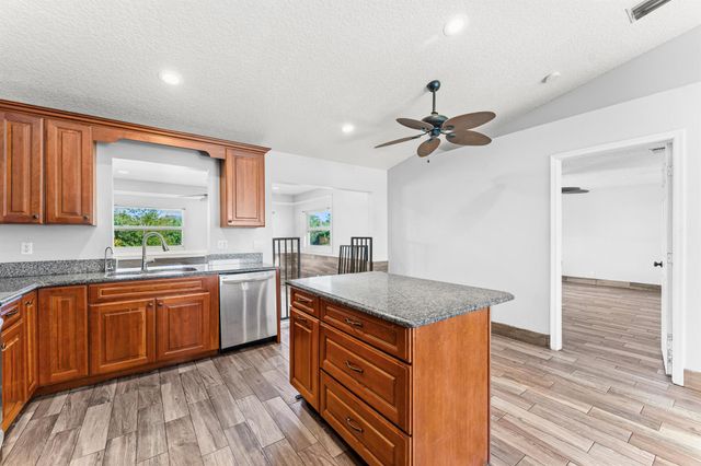 13587 76th Road N, The Acreage, FL 33412