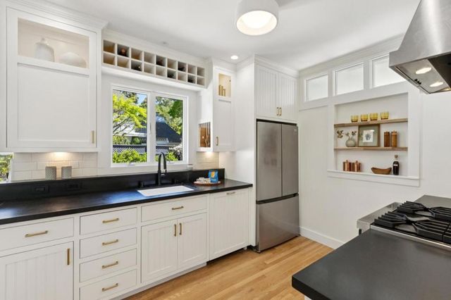 1619 Escobita Avenue, Palo Alto, CA 94306