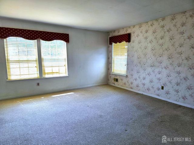 9 Mockingbird Lane, South Brunswick, NJ 08810