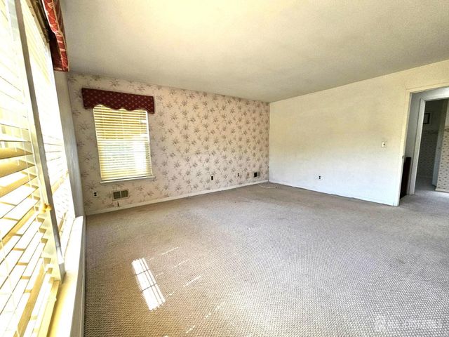 9 Mockingbird Lane, South Brunswick, NJ 08810