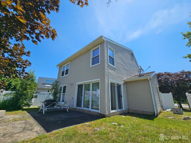 9 Mockingbird Lane, South Brunswick, NJ 08810