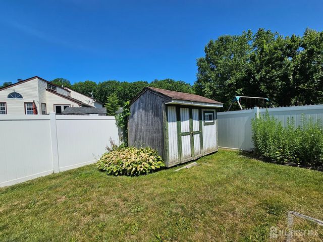 9 Mockingbird Lane, South Brunswick, NJ 08810