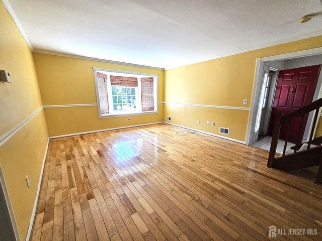 9 Mockingbird Lane, South Brunswick, NJ 08810