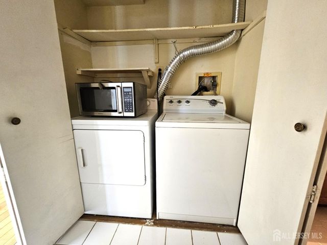 9 Mockingbird Lane, South Brunswick, NJ 08810