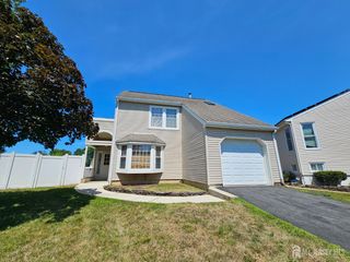 9 Mockingbird Lane, South Brunswick, NJ 08810