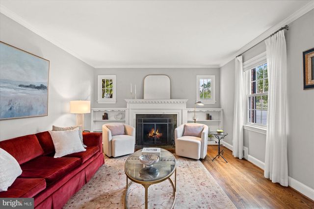 2229 N QUANTICO ST, Arlington, VA 22205