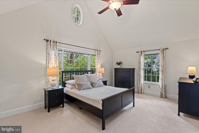 2229 N QUANTICO ST, Arlington, VA 22205