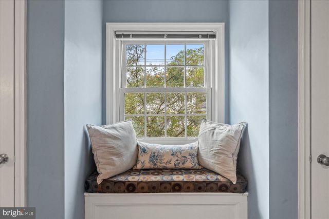 2229 N QUANTICO ST, Arlington, VA 22205