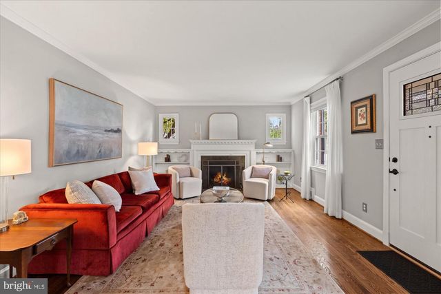 2229 N QUANTICO ST, Arlington, VA 22205
