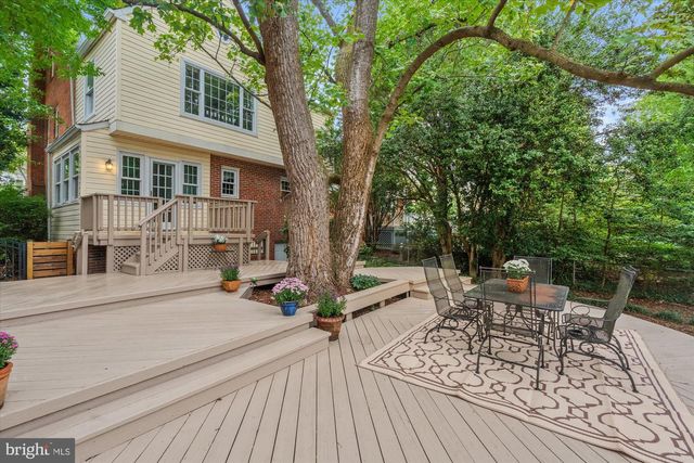 2229 N QUANTICO ST, Arlington, VA 22205