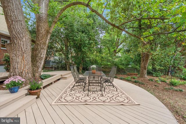 2229 N QUANTICO ST, Arlington, VA 22205