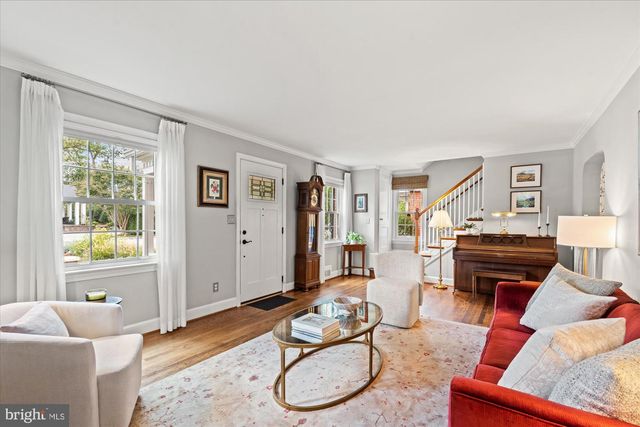 2229 N QUANTICO ST, Arlington, VA 22205