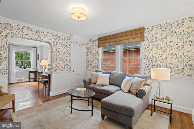2229 N QUANTICO ST, Arlington, VA 22205