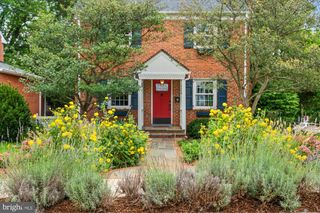 2229 N QUANTICO ST, Arlington, VA 22205