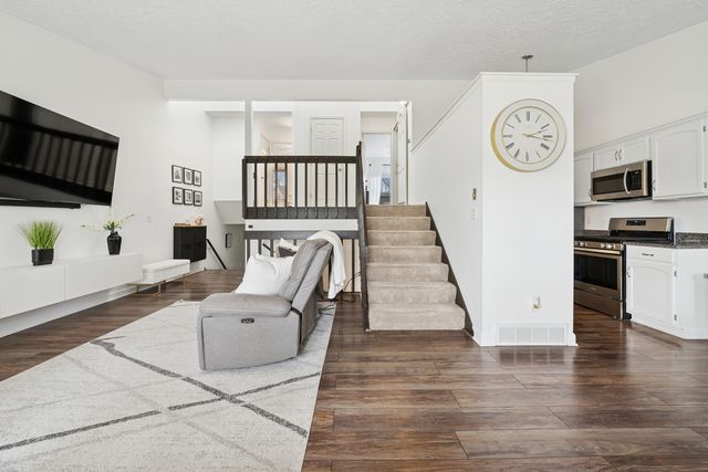 4657 High Point Drive 32, Rockford, IL 61114