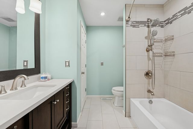 4657 High Point Drive 32, Rockford, IL 61114