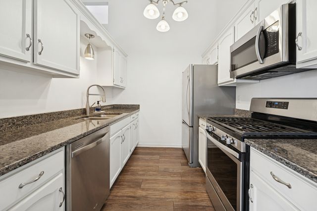 4657 High Point Drive 32, Rockford, IL 61114