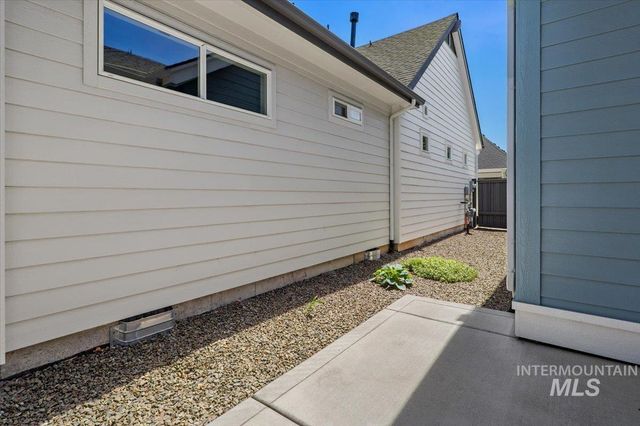 3477 E Kalinga Ln, Meridian, ID 83642