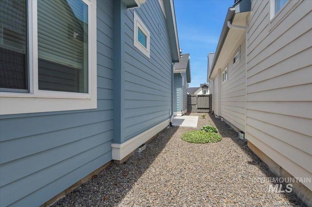 3477 E Kalinga Ln, Meridian, ID 83642