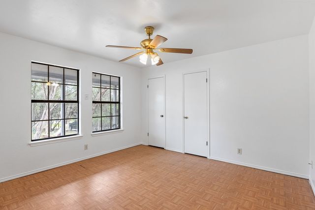 127 White Tail Dr, Kerrville, TX 78028