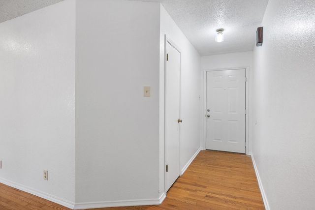 127 White Tail Dr, Kerrville, TX 78028