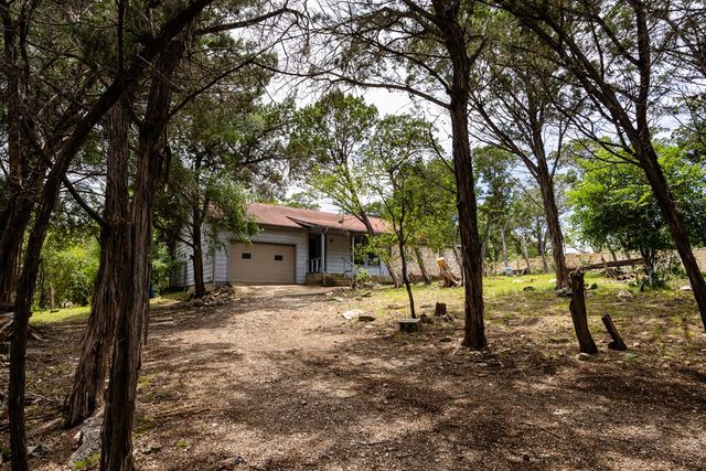 127 White Tail Dr, Kerrville, TX 78028