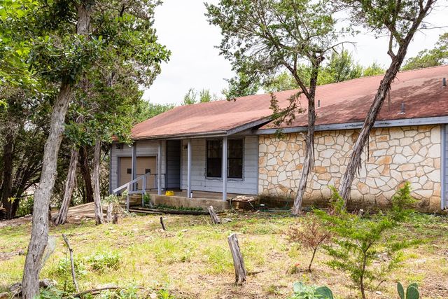 127 White Tail Dr, Kerrville, TX 78028